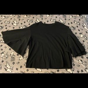 Bell sleeve shirt